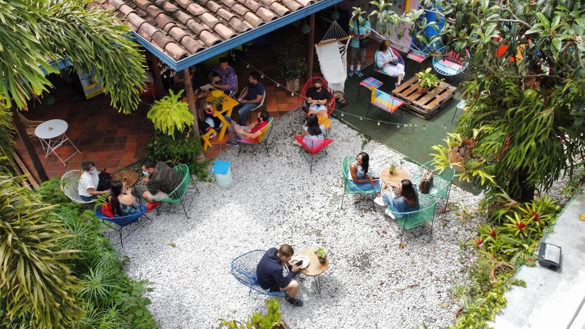 Yolo Hostel Medellin Exterior photo